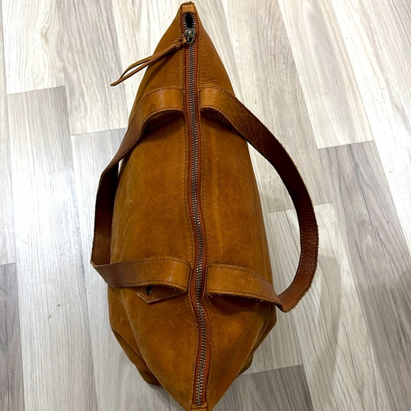 Able Oversized Tote Leather Zippered
Shoulder Cognac Bag - Picture 11 of 16